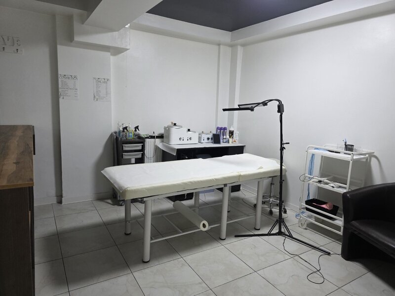 Baba Novac, 10 minute metrou Dristor, salon de cosmetica, infrumusetare